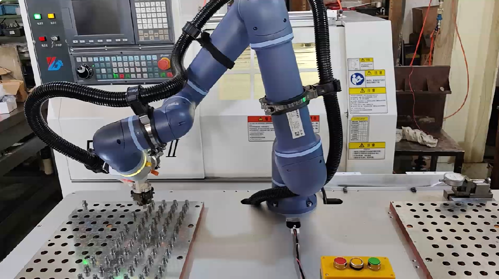 ESTUN Machine Tool Loading & Unloading Solution: Maximizing Throughput, Precision, and Agility