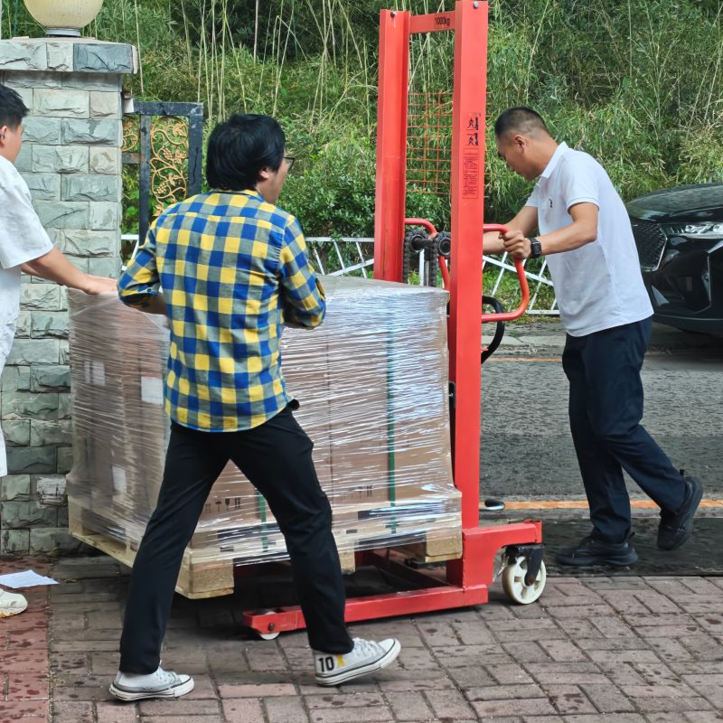 Beijing Zhongping Technology Dispatches New Batch of Industrial Robots to Customer Site 20260605.jpg