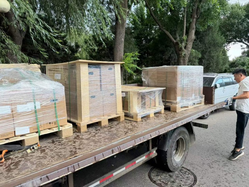 Beijing Zhongping Technology Dispatches New Batch of Industrial Robots to Customer Site.jpg